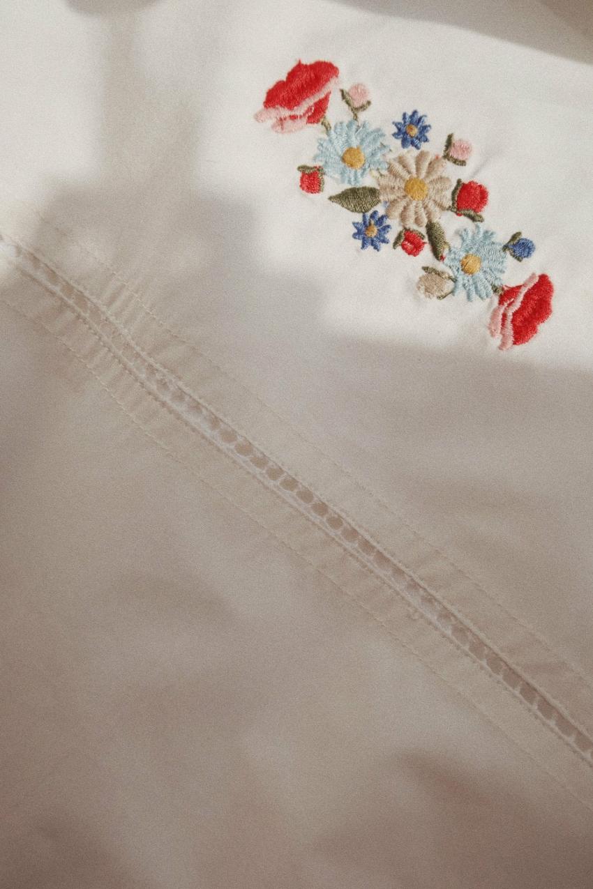 Bedtime | Kids Konges Sløjd BABY BEDDING EMBROIDERY GOTS 70X100 Blossom