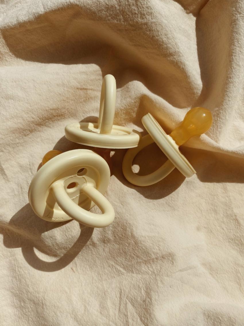 Changing &amp; Nursing | Kids Konges Sløjd MIO PACIFIER ANATOMIC Lemonade