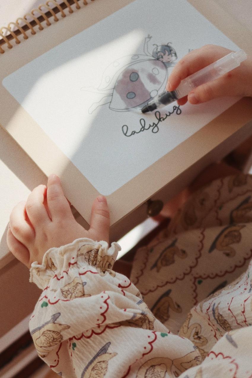 Creative &amp; Games | Kids Konges Sløjd MAGIC WATER BOOK FSC Off White