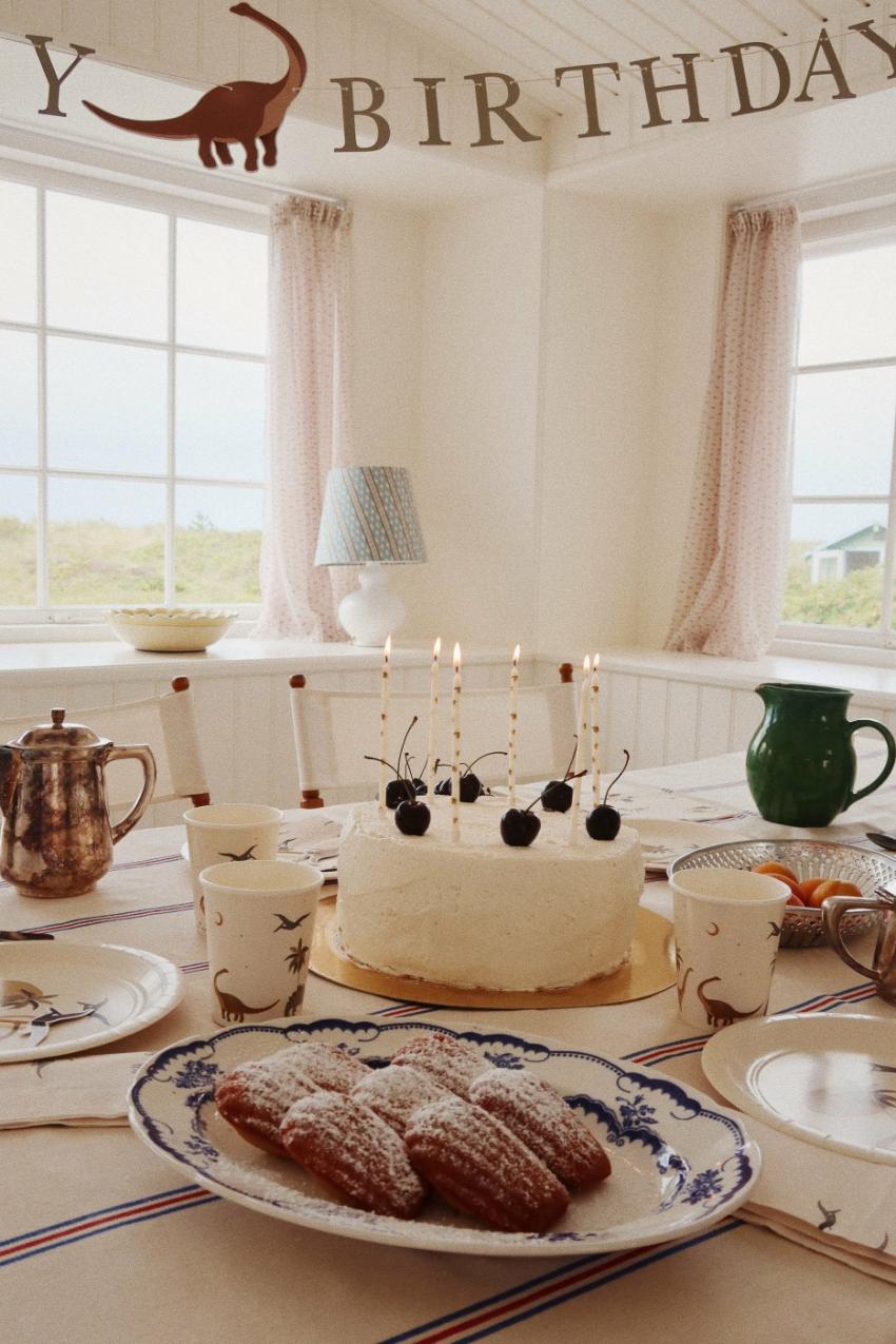 Dinner Time | Kids Konges Sløjd DINO PLATES FSC Dino