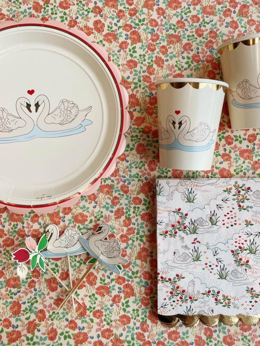 Dinner Time | Kids Konges Sløjd SWAN KIT FSC Swan