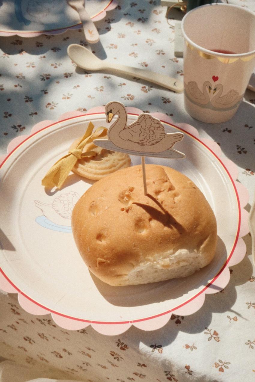 Dinner Time | Kids Konges Sløjd SWAN KIT FSC Swan