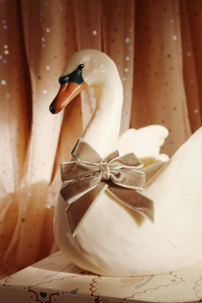 Kidsroom | Kids Konges Sløjd SWAN LAMP Beige